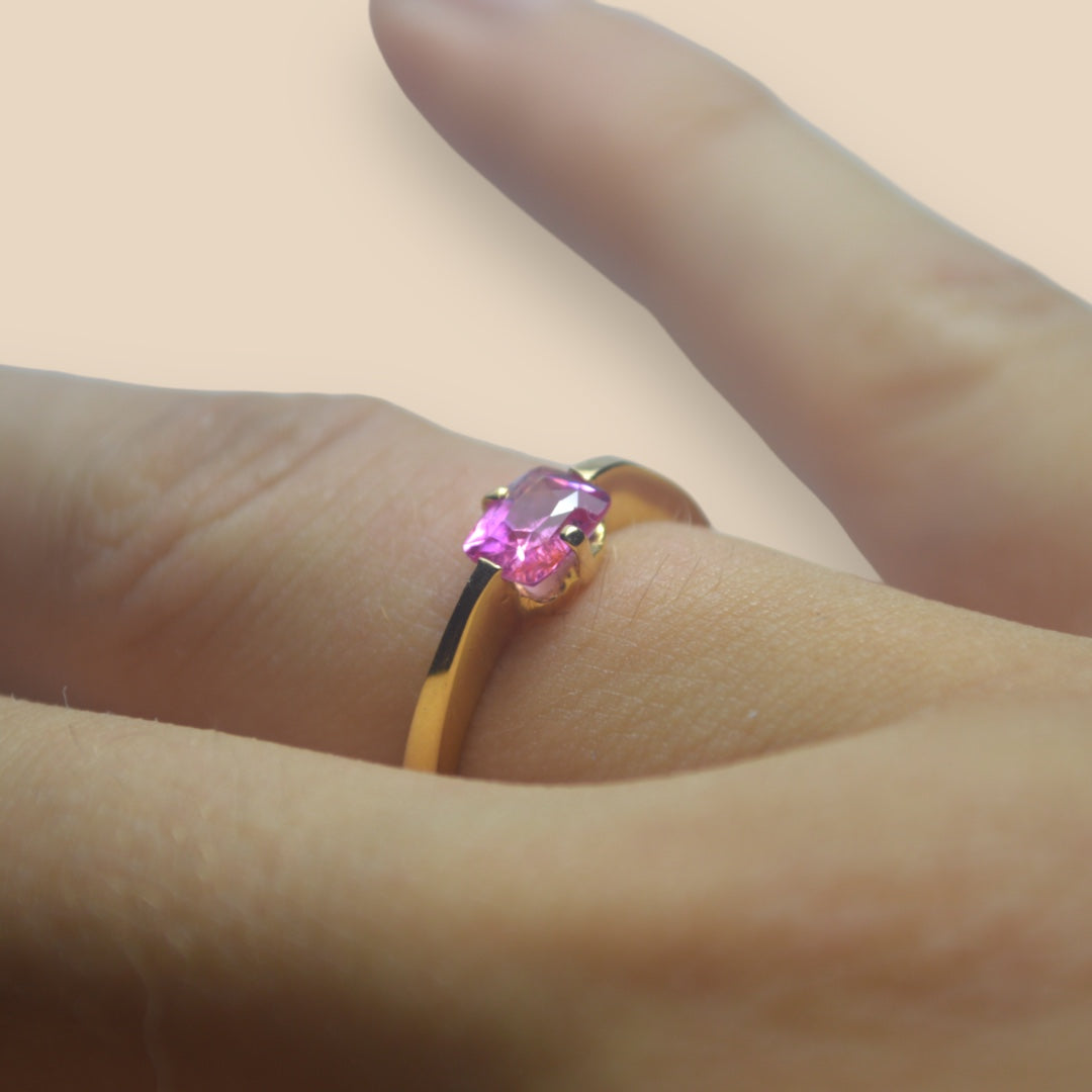 Anillo de zafiro rosa de Sri Lanka en oro de 18 kilates