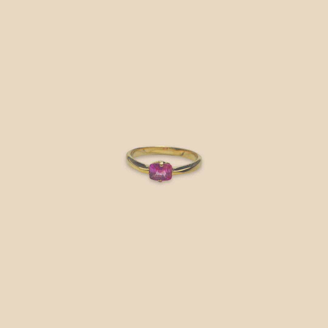 Anillo de zafiro rosa de Sri Lanka en oro de 18 kilates